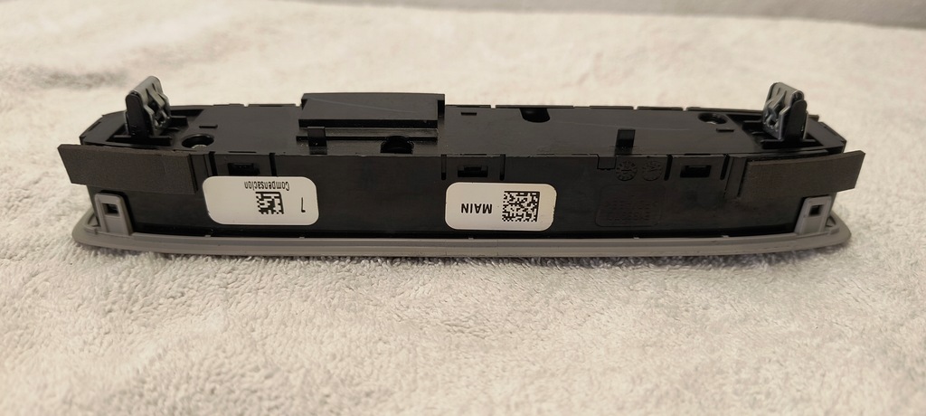 фото №3, Лампа стельова салону tesla model 3