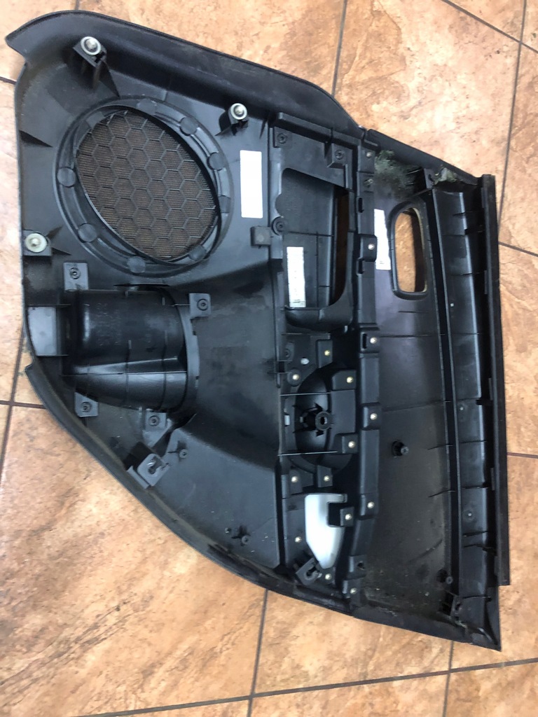 фото №6, Обшивка левый задняя mazda 3 1.6b 05r. hb