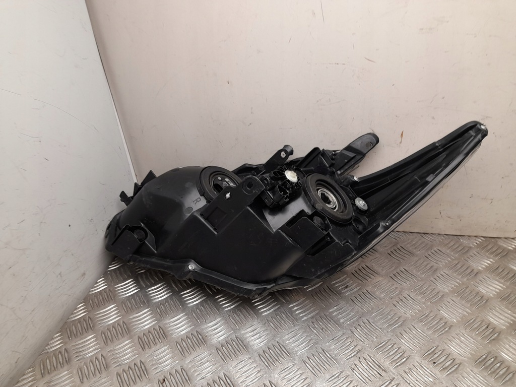 фото №8, Лампа передняя toyota prius 2013 с правой 9922681017