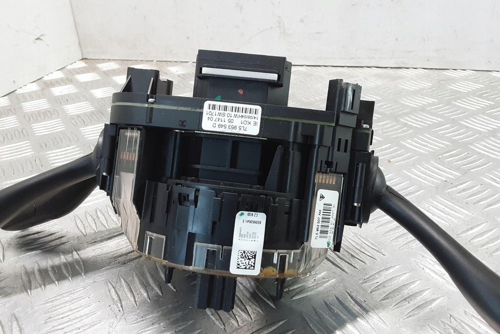 фото №8, Защита задние правой лампы porsche cayenne 9pa 7l5953549d 4.5l бензиновый