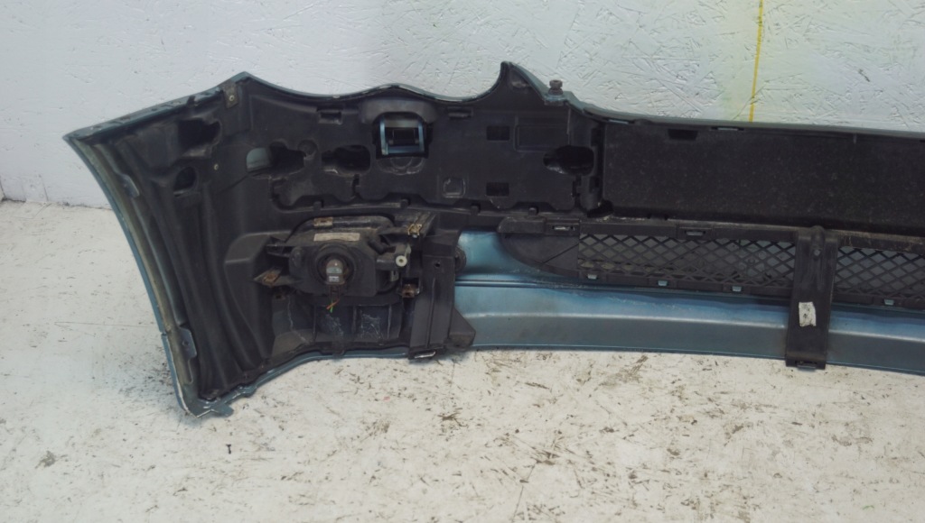 Бампер перед mercedes c w203 седан універсал ксенон в Україні