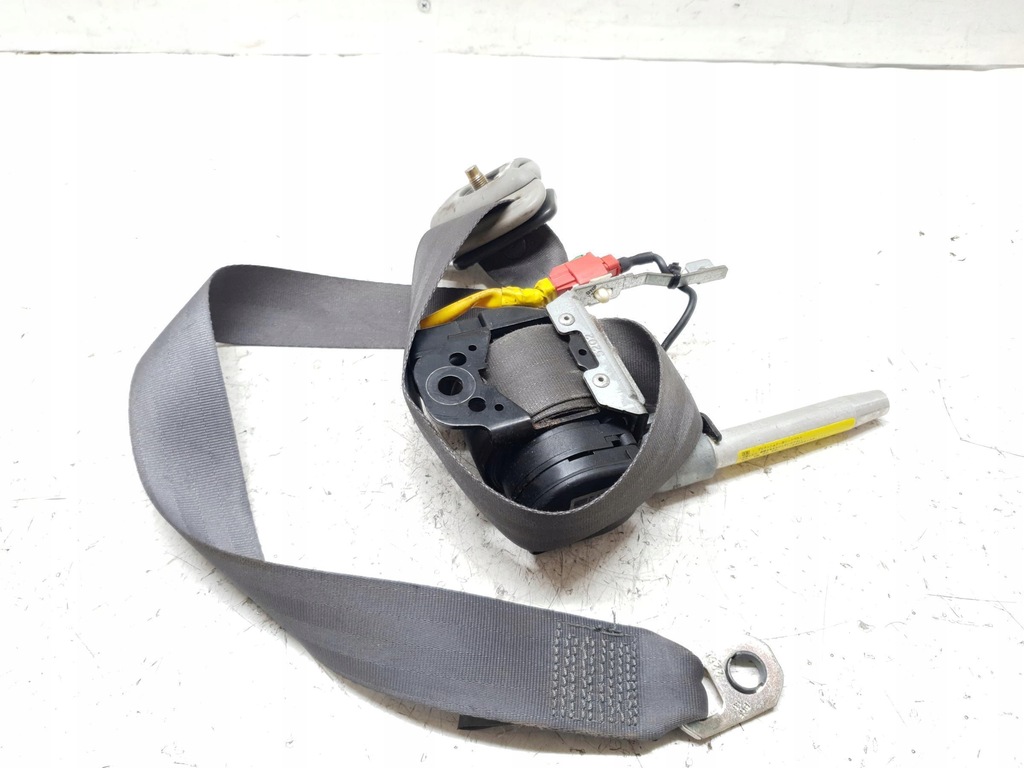 фото №4, Pas безпеки правий перед space star