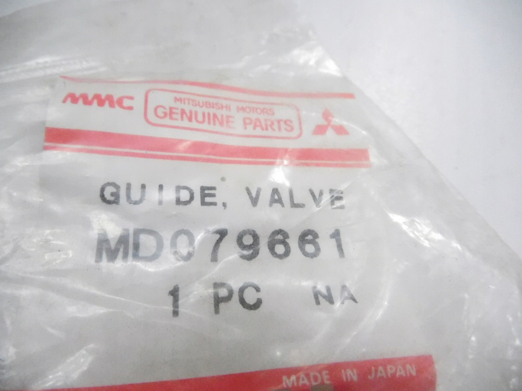 фото №7, Направляющая, клапан впускной mitsubishi colt mirage оригинальный номер md079661