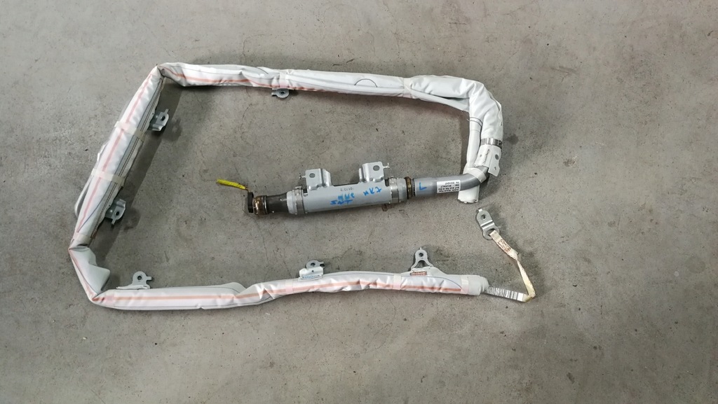 фото №1, Шторка безопасности правая 5d suzuki swift mk7 10-16