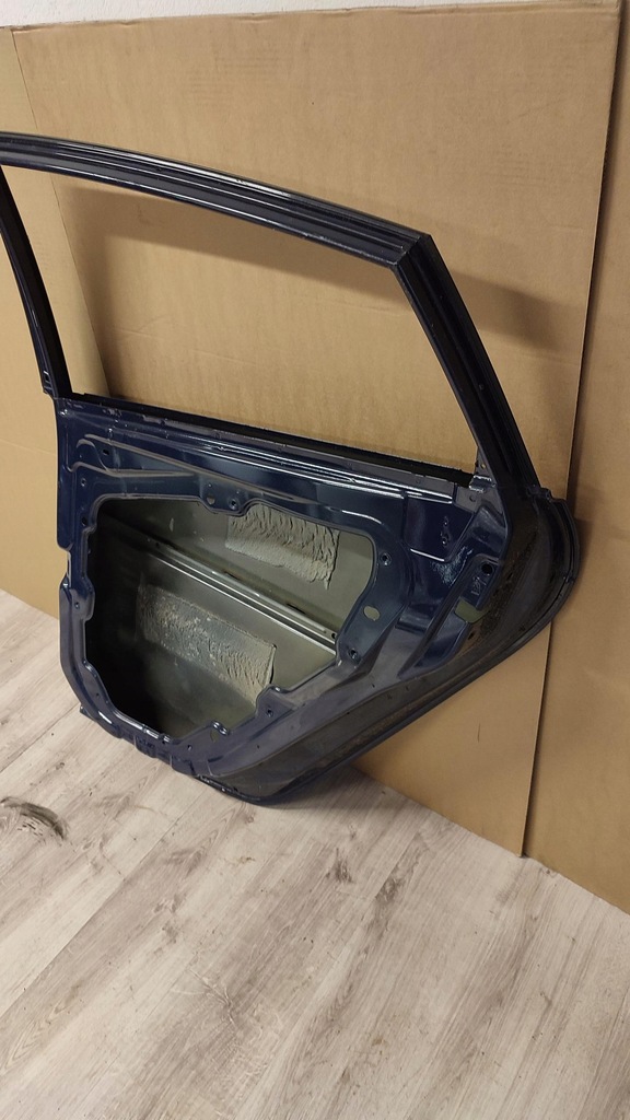 фото №8, Ford fiesta mk7 дверь правый задняя