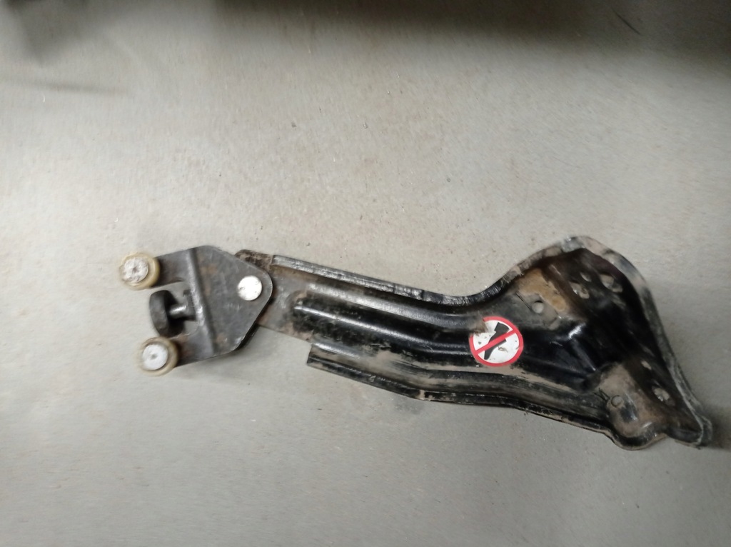 фото №1, Ролик направляющая дверь правый задняя 9847162480 peugeot expert iii 22r