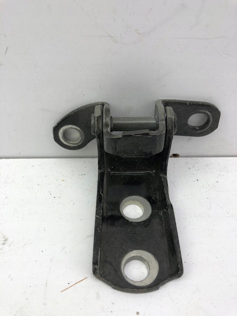 фото №1, Toyota rav4 петля двері правий