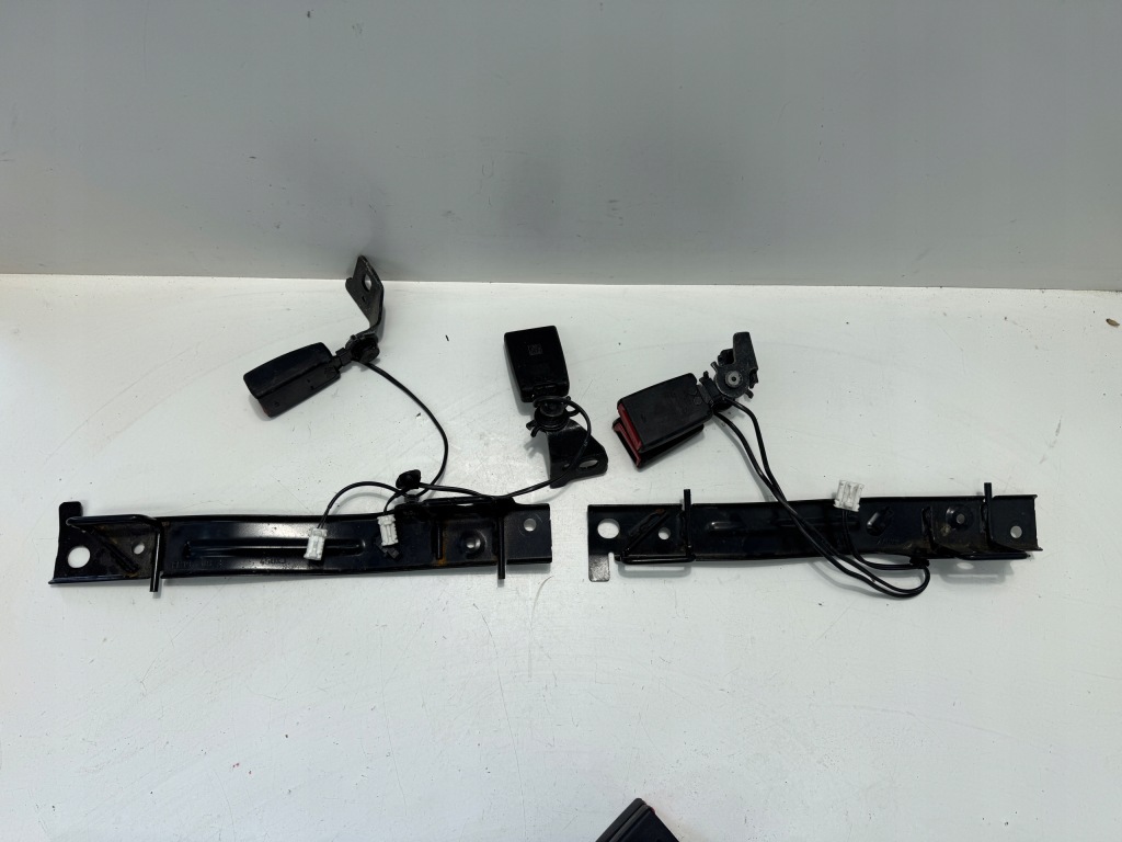 Купить Кронштейн isofix peugeot 308 t9 задний комплект левая правая