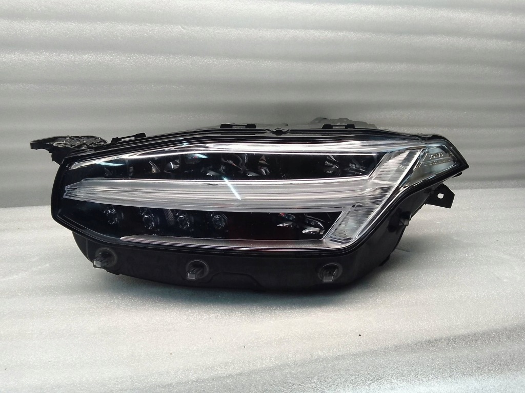 фото №1, Volvo xc90 ii 2016 лампа передняя левая full led