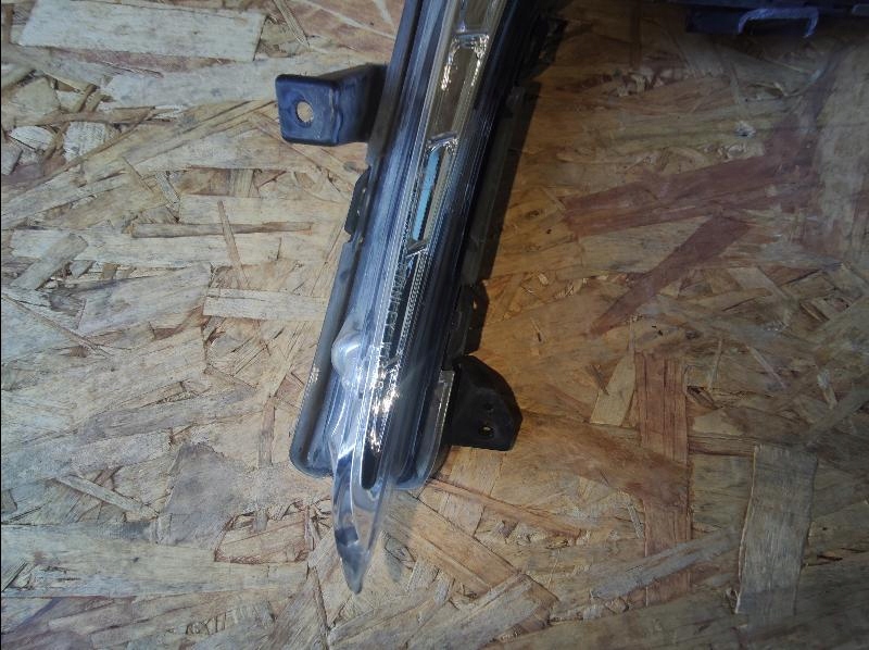 Протитуманна фара led drl suzuki swift mk7 w1376 правий Оригінал