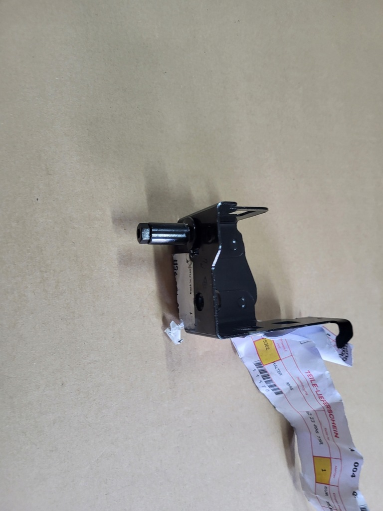 фото №8, Renault megane 4 iv кронштейн кронштейн крила передній перед ліва