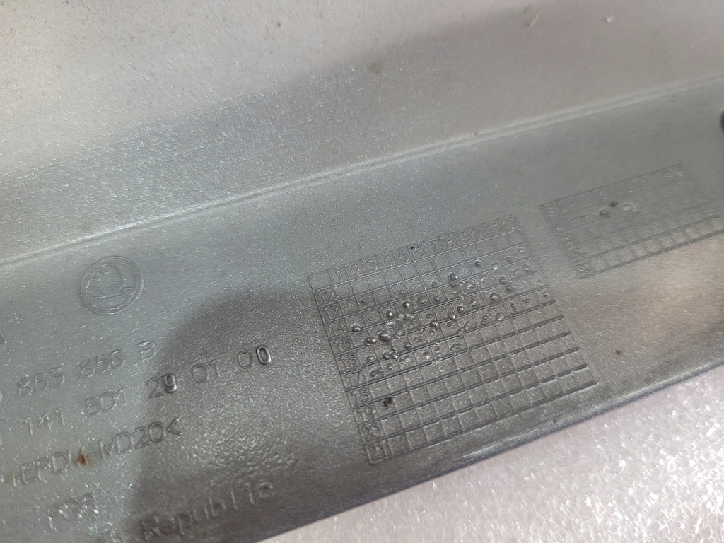 фото №13, Skoda yeti lift молдинг порог правая 5l0853856b