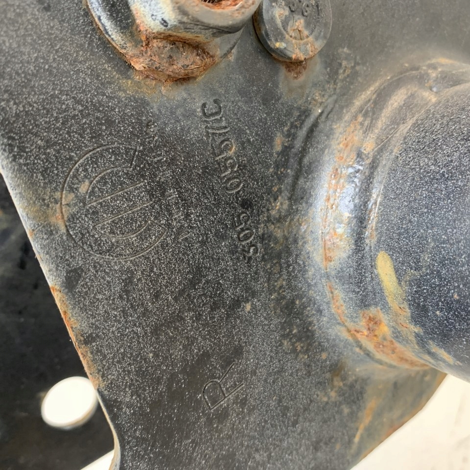 фото №11, Hak буксировочный задняя балка комплект dodge ram v 1500 limited 22r