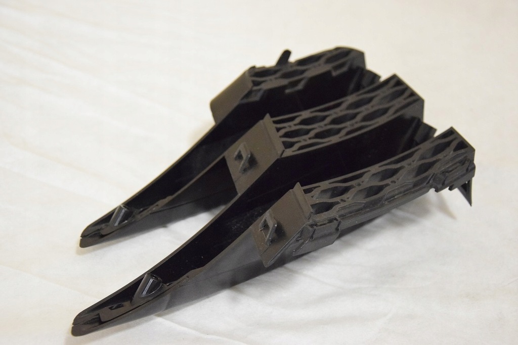 фото №12, Range rover velar dynamic решётка w бампер lh