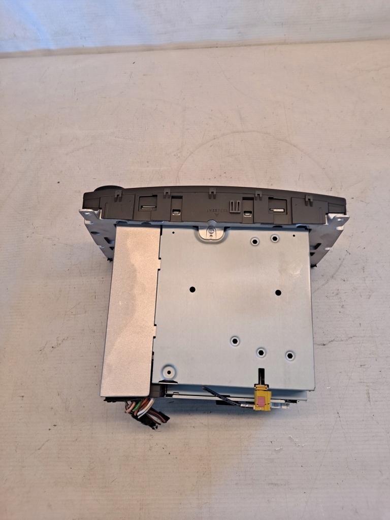 Оригинальные радио cd заводской mf2860 mercedes clc cl203 a2039000000 с Разборки