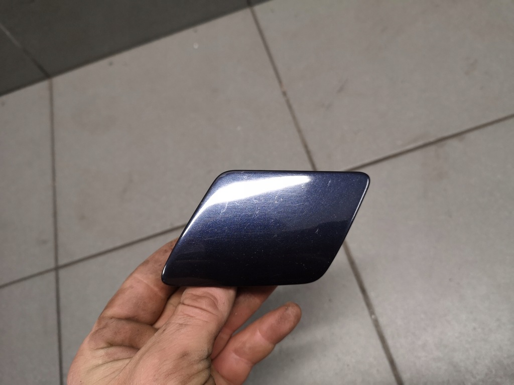 фото №1, Заглушка розпилювача audi a8 d2 ліва 4d0900451l