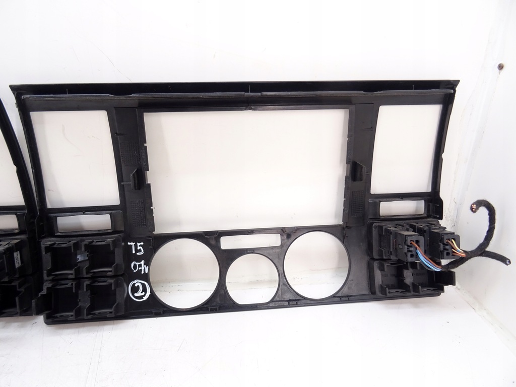 фото №12, Рамка радио панели консоли vw t5 07r 7h0857237e fv