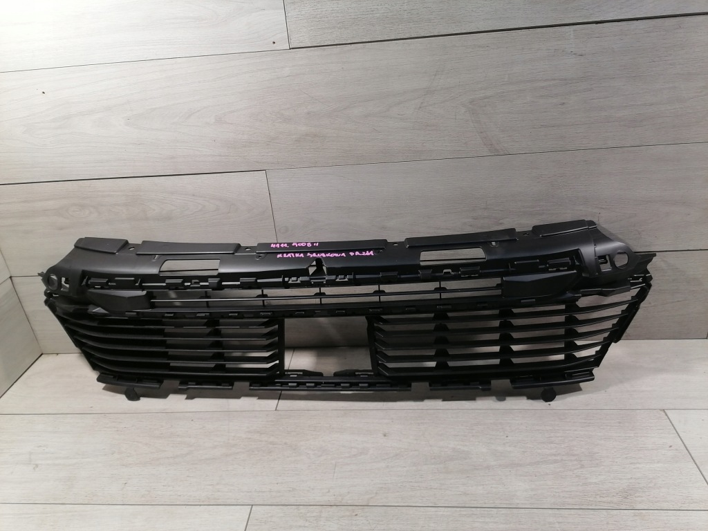 фото №1, Peugeot 5008 ii решітка середня перед 9816499377