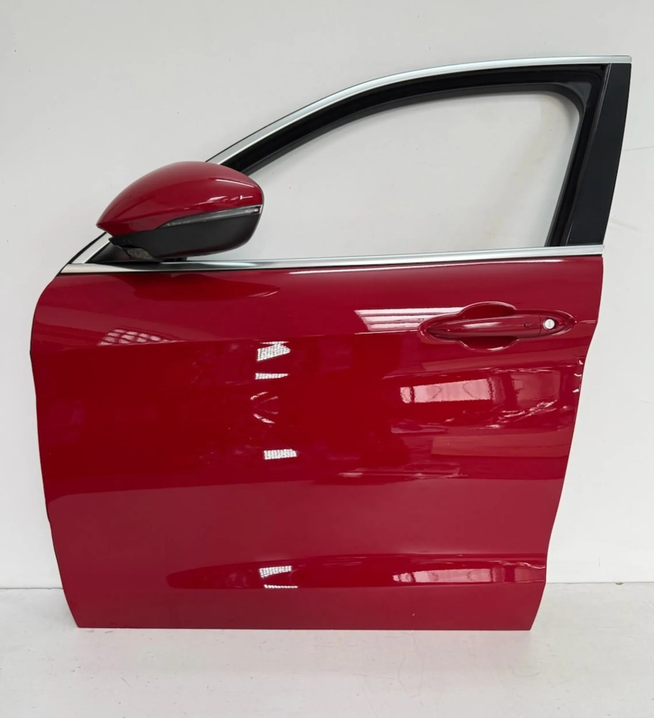 фото №1, Alfa romeo stelvio дверь левая перед зеркало красные цвет