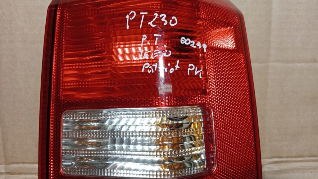 фото №3, Jeep patriot pk лампа задняя правая