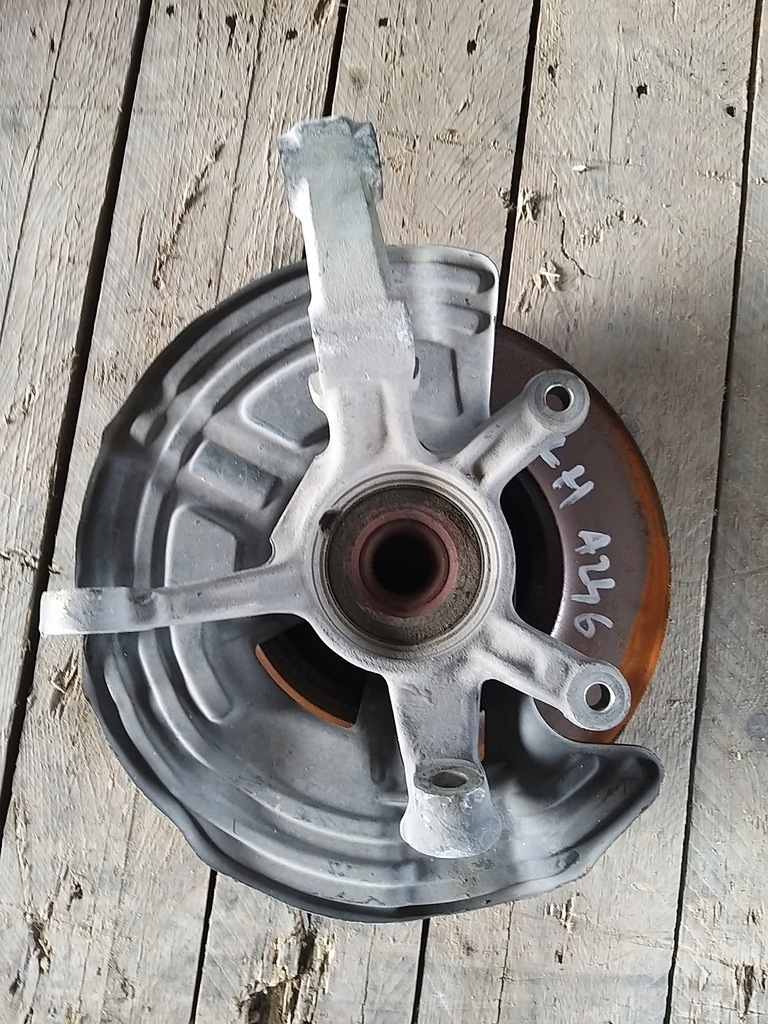 фото №1, Поворотний кулак ліва перед mercedes w176 w246