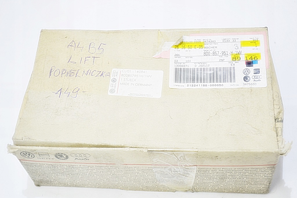 Audi a4 b5 lift попільничка 8d0857951h nowa Зі Шроту
