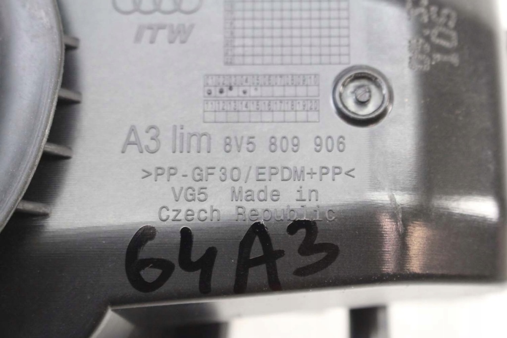 Audi a3 седан крышка заливной топлива 8v5809906 8v5809907 цвет 0c0c lx7r szary Недорого