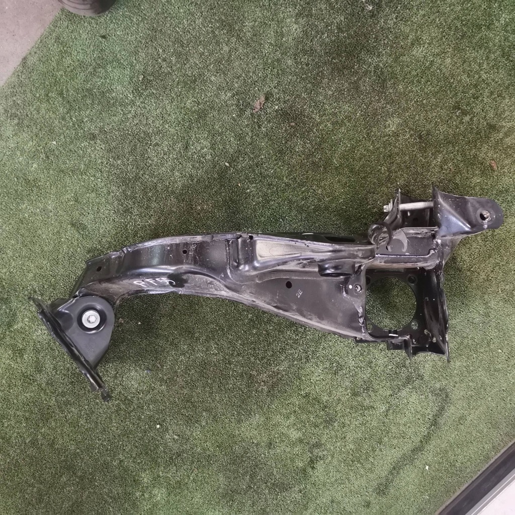 Mini f56 f55 рычаг продольный задний левый задний  6851575 Цена