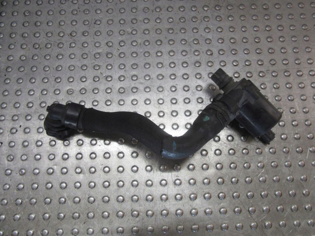 фото №1, Citroen ds5 2.0hdi насос wody + wąż kpl