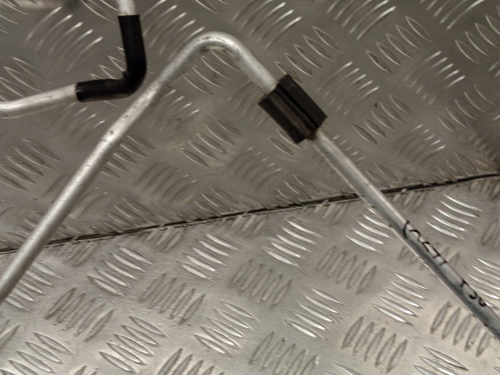 Bmw f20 f21 f30 f82 f83 шланг патрубок труба кондиціонера 9212236 Доставка