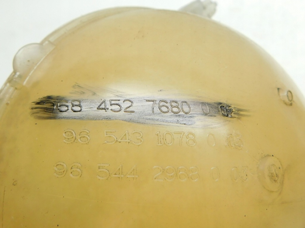 фото №11, Бак расширительный 9684527680 - peugeot 5008 3008 i c4 ds5 1.6 2.0 hdi