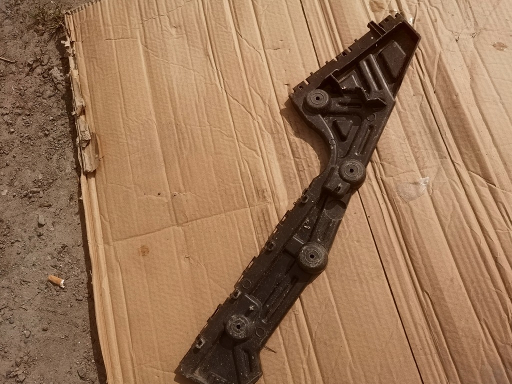 Купить Renault trafic iii направляющая бампера правый задняя 2014-