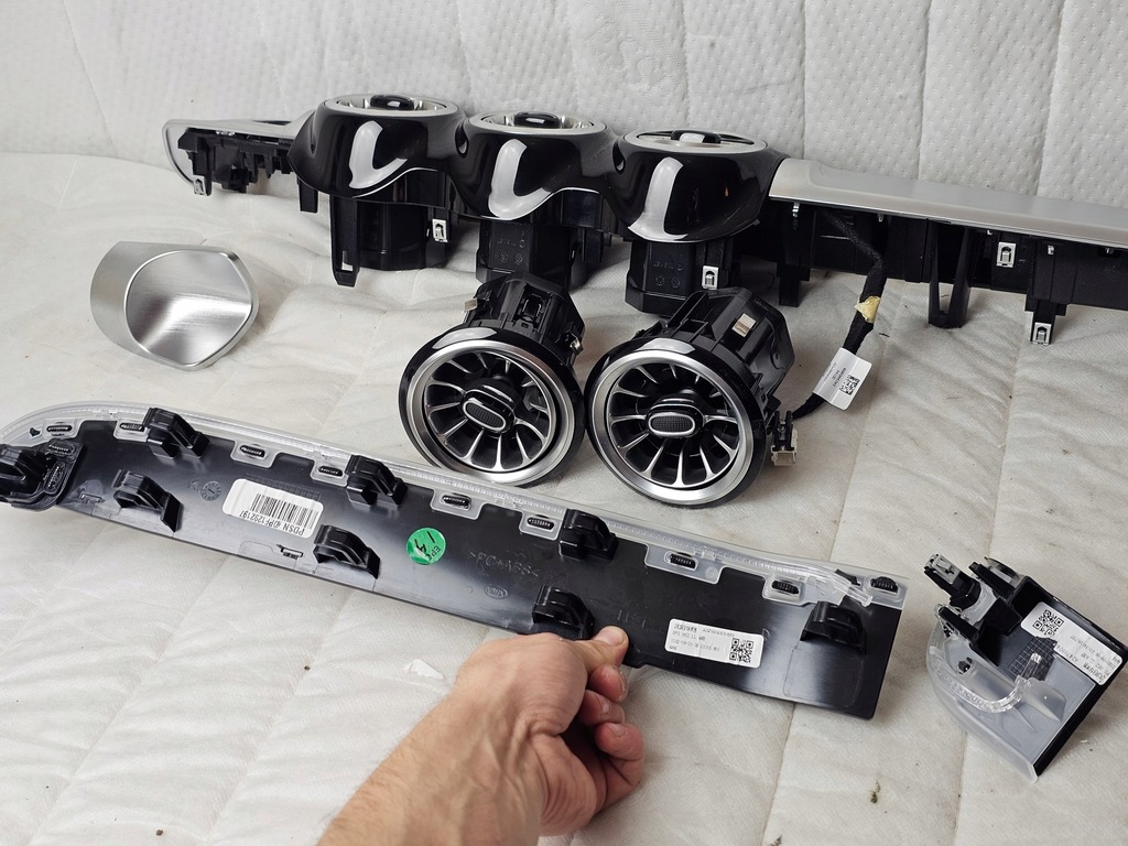 фото №13, Молдинг dekor защита консоли w панель решётка обдув mercedes glb x247 led