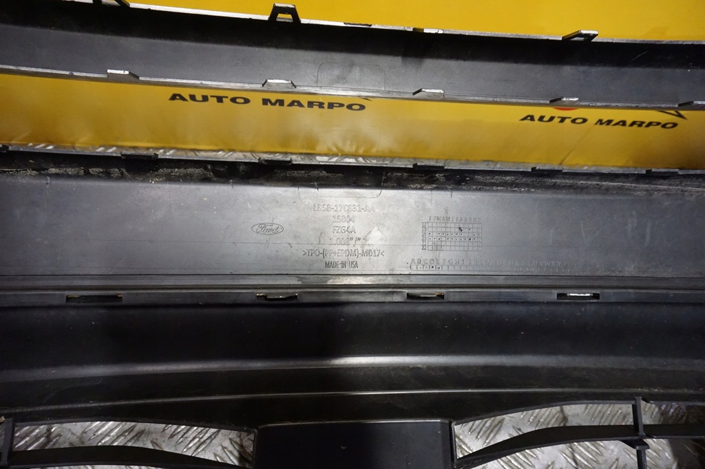 фото №11, Ford explorer 2020 - 2023 бампер перед передній решітка накладка usa