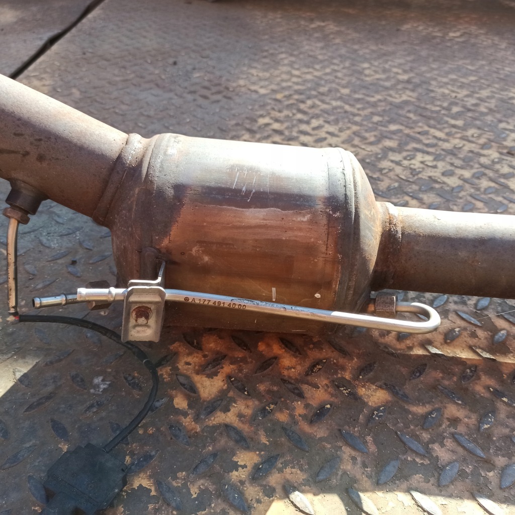 Mercedes w177 amg a35 катализатор гаситель труба комплект  a2464913700 a2474910300 в Украине