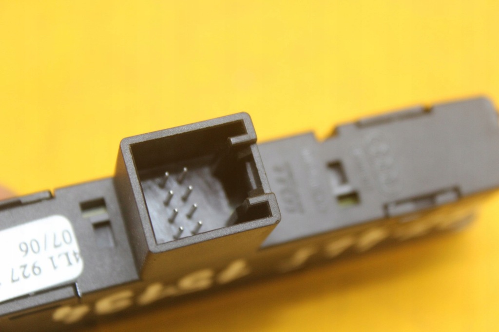 фото №8, Панель перемикачів esp світло аварійна audi q7 4l 4l1927137a