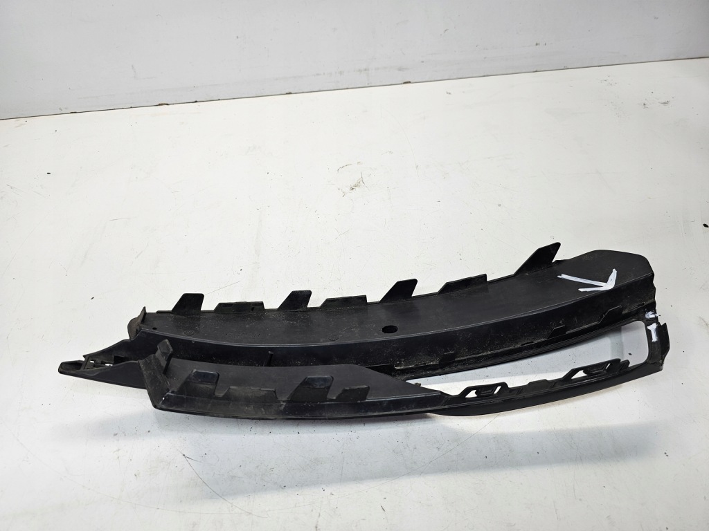 Решётка решётка радиатора бампера левая audi a3 8v 8v3807681g s-line с Разборки