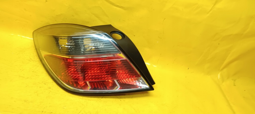 фото №1, Лампа задняя левая opel astra h iii gtc 24451832 04-14r