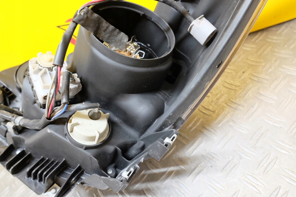 фото №12, Subaru legacy outback 2015- фара лампа ксенон r usa