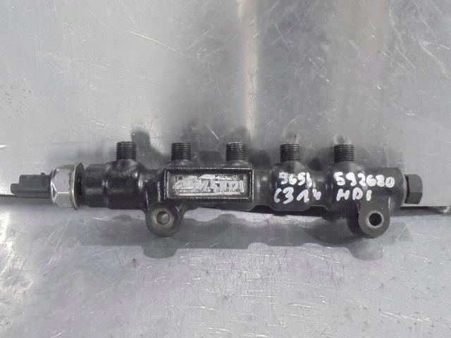 Купити Молдинг упорскування citroen c3 1.4 hdi 9654592680