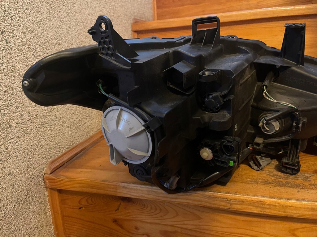 фото №6, Infiniti qx56 2011 лампа передняя левая ксенон