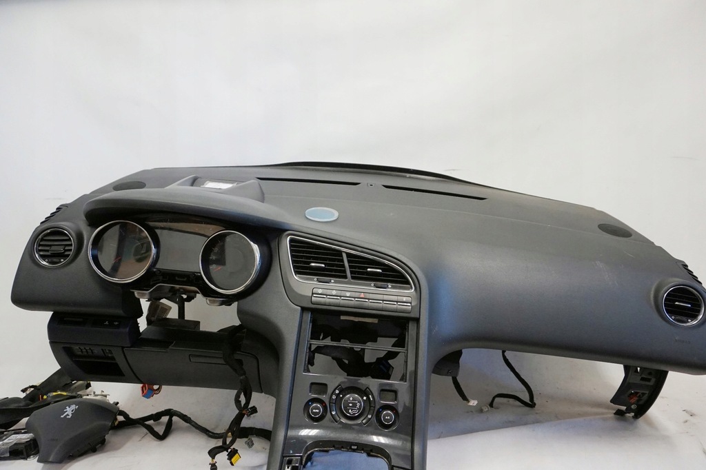 фото №1, Консоль приборная панель приборная peugeot 5008