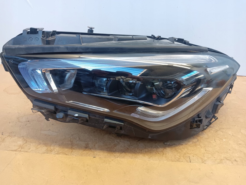 Купити Фара ліва mercedes cla 118 multibeam led