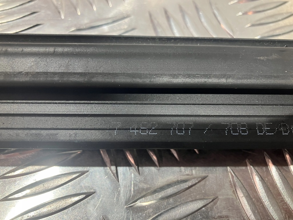 фото №1, Прокладка дверь правых bmw 4 g22 7482707