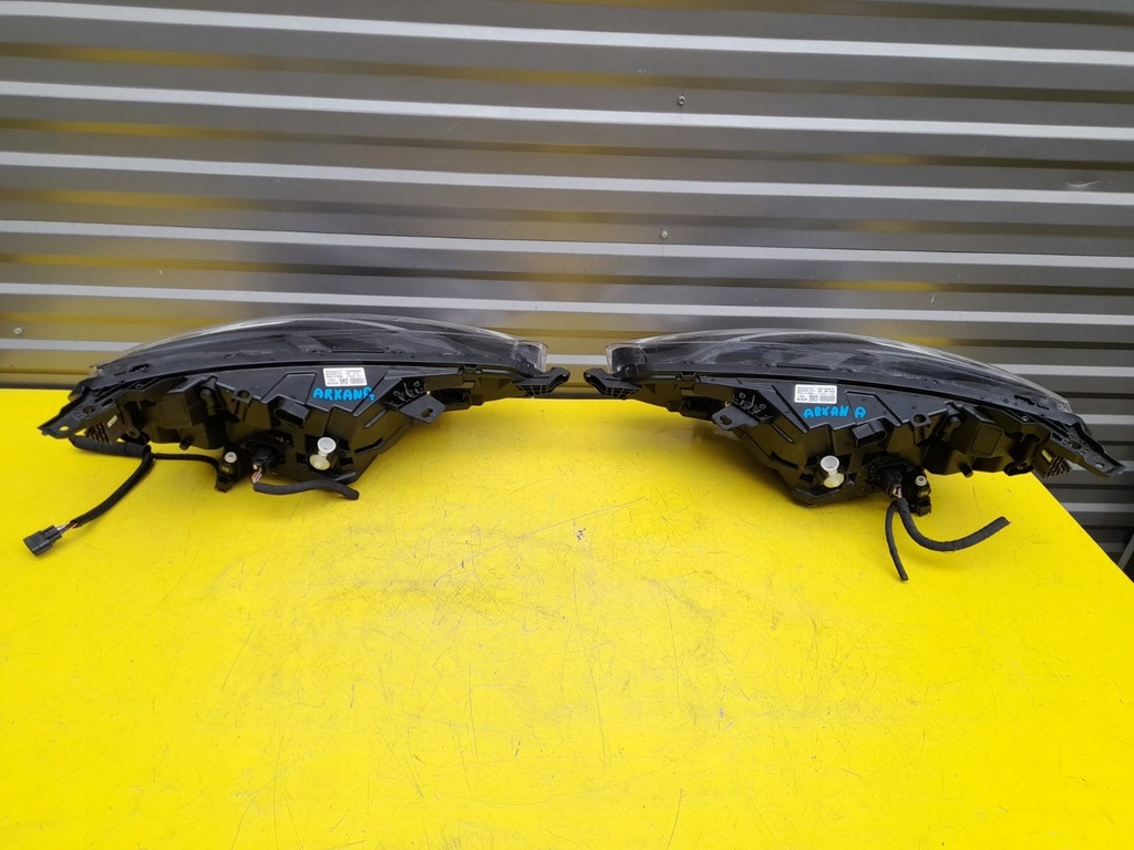 фото №8, Renault arkana лампа перед ліва права 260602566r 260102483r