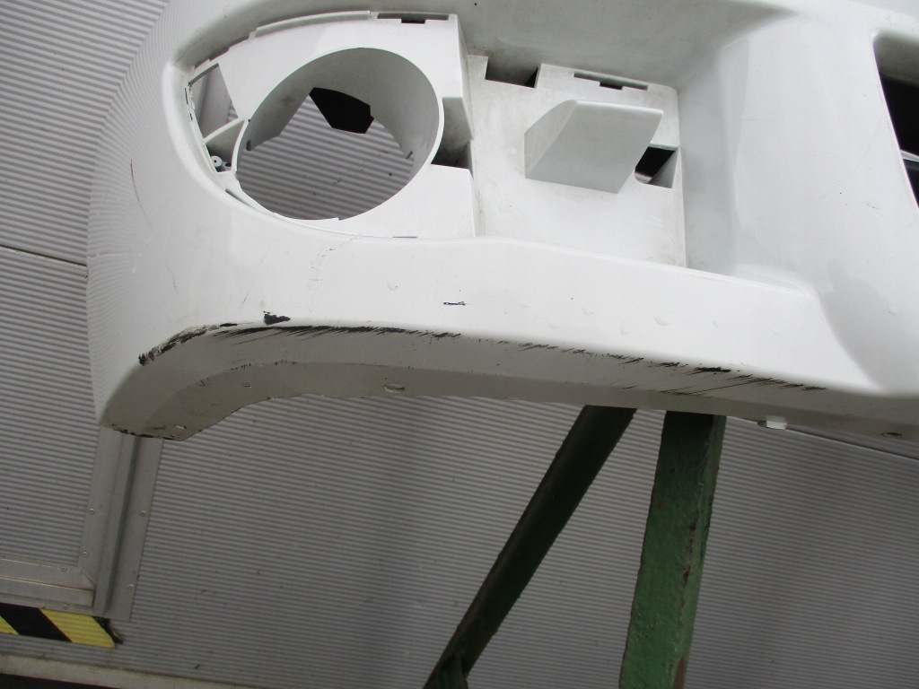 Renault clio 2 05-09 бампер перед передній рестайлінг Зі Шроту