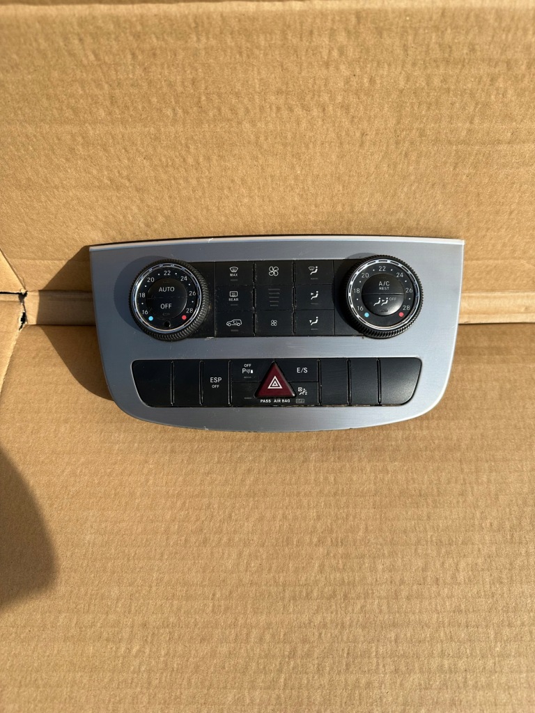Купити Mercedes r klasa w251 панель кондиціонера a2519063300