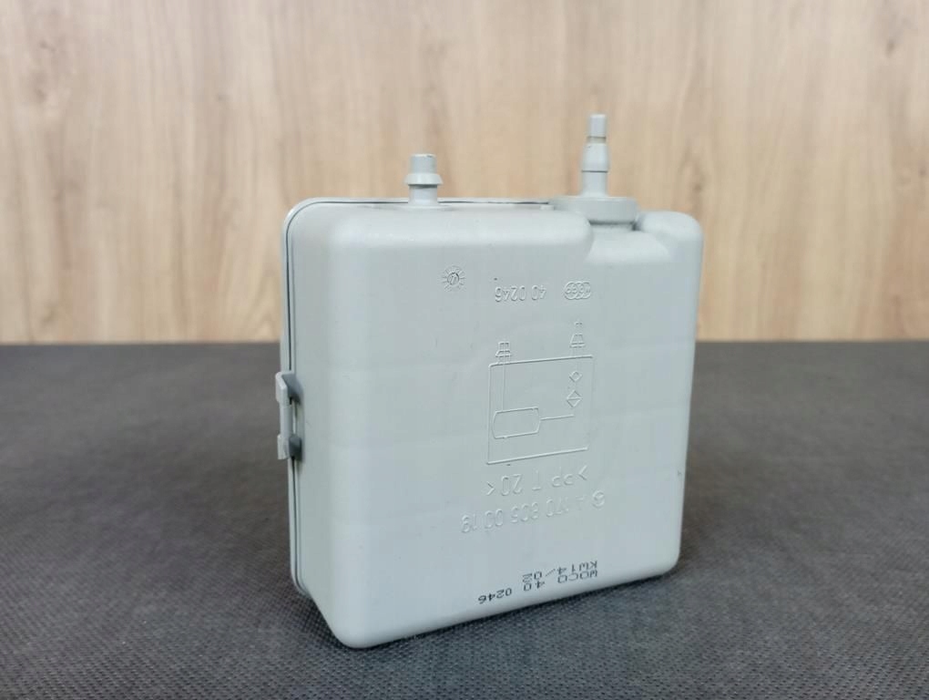 фото №1, Mercedes slk r170 lift бак вакууму a1708050019