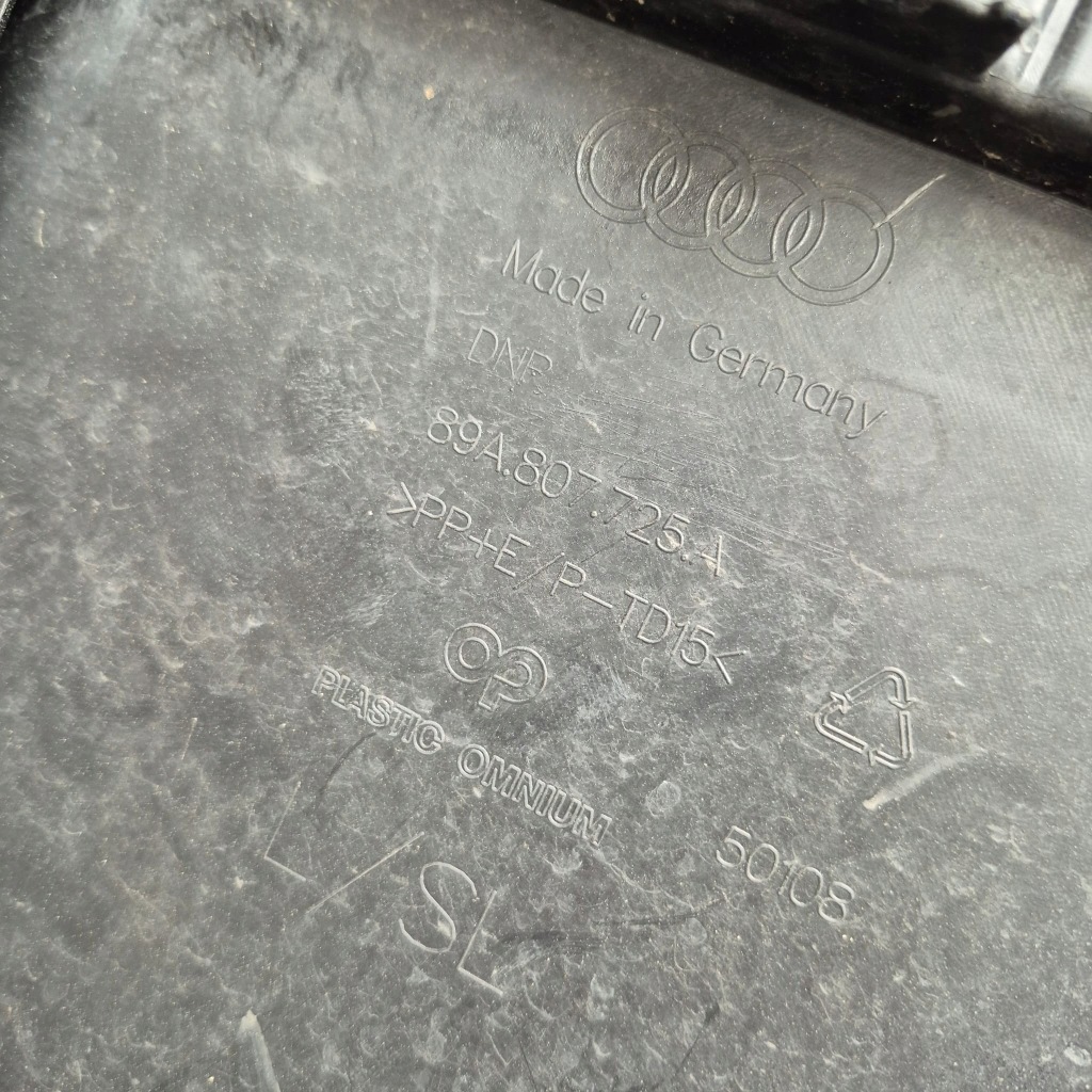 фото №11, Audi q4 e-tron 21- бампер перед передний sprysk pdc