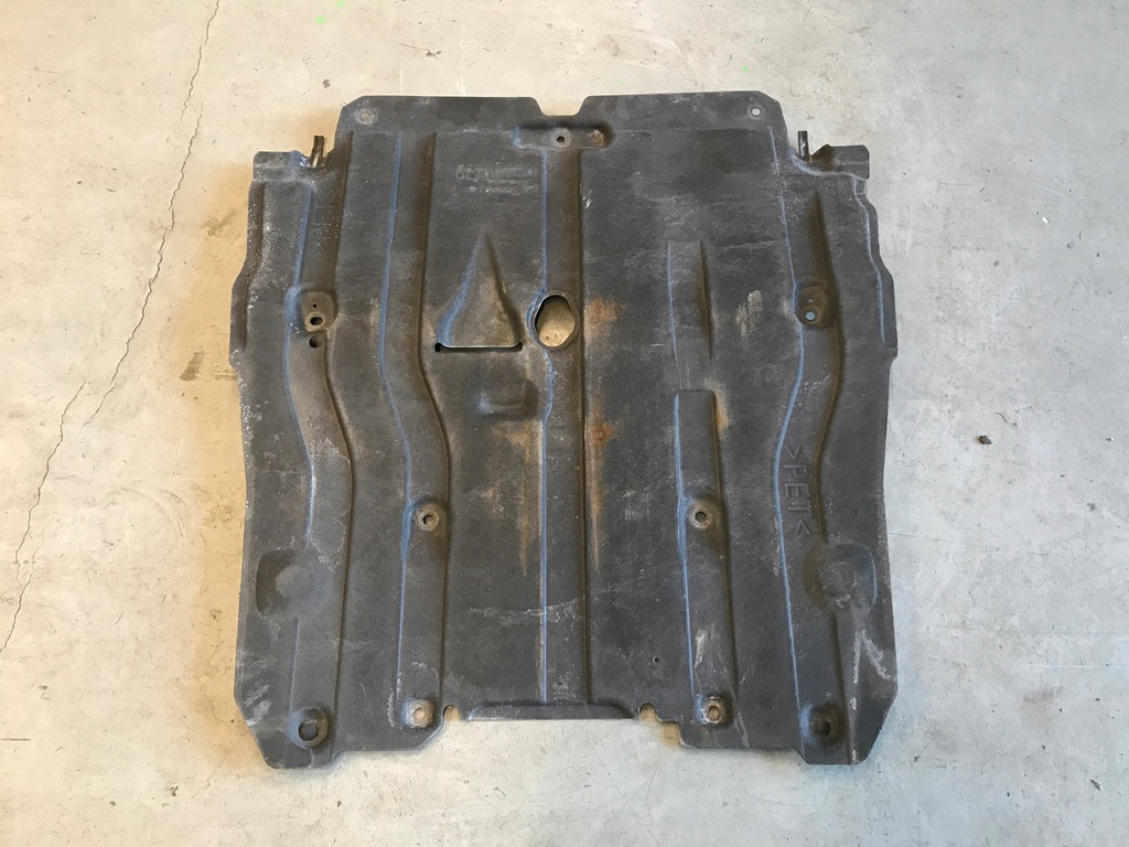 фото №1, Renault оригинальный номер 758909807r защита нижняя двигателя